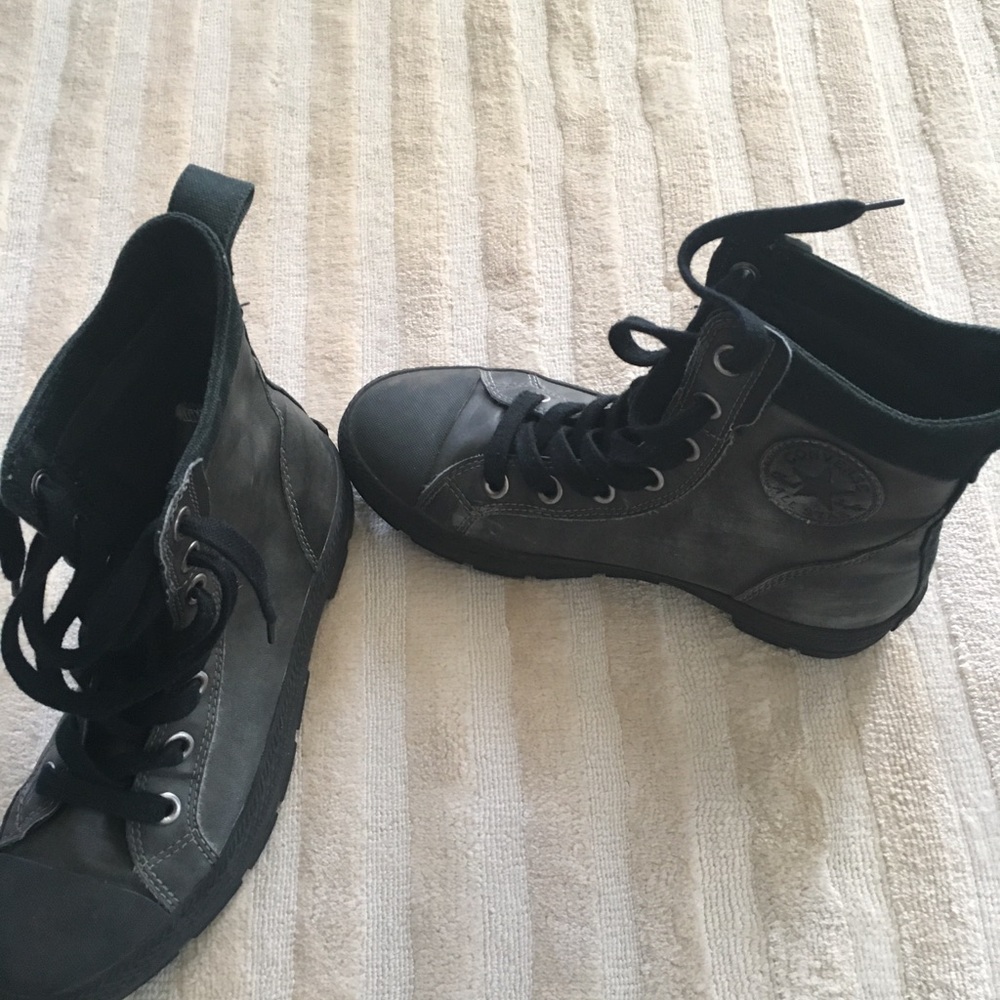 converse high top unisex women’s 9 men’s 7.5